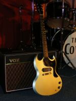 The Sinner paired with a Vox AC15&nbsp;&copy;&nbsp;2026&nbsp;42nd Street Guitars